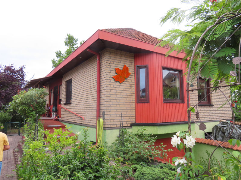 Winkelbungalow mit Garten und Einliegerwohnung – sofort bezugsfrei! in Philippsburg – Huttenheim